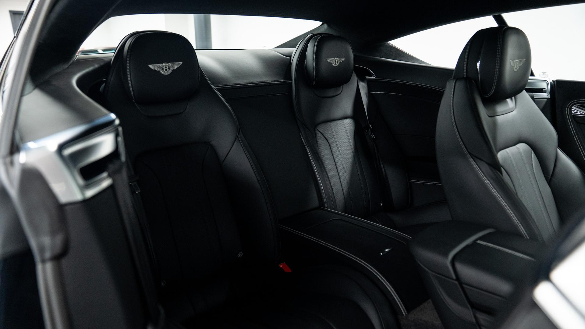 Bentley Continental GT Photo b6e2a94b-b3e0-497f-9bfd-e32ebd9683dd.jpg
