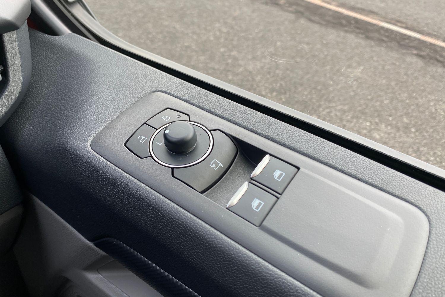 Ford TRANSIT CUSTOM Photo 34