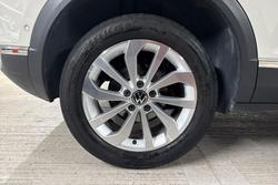 VOLKSWAGEN T-Roc Photo 5