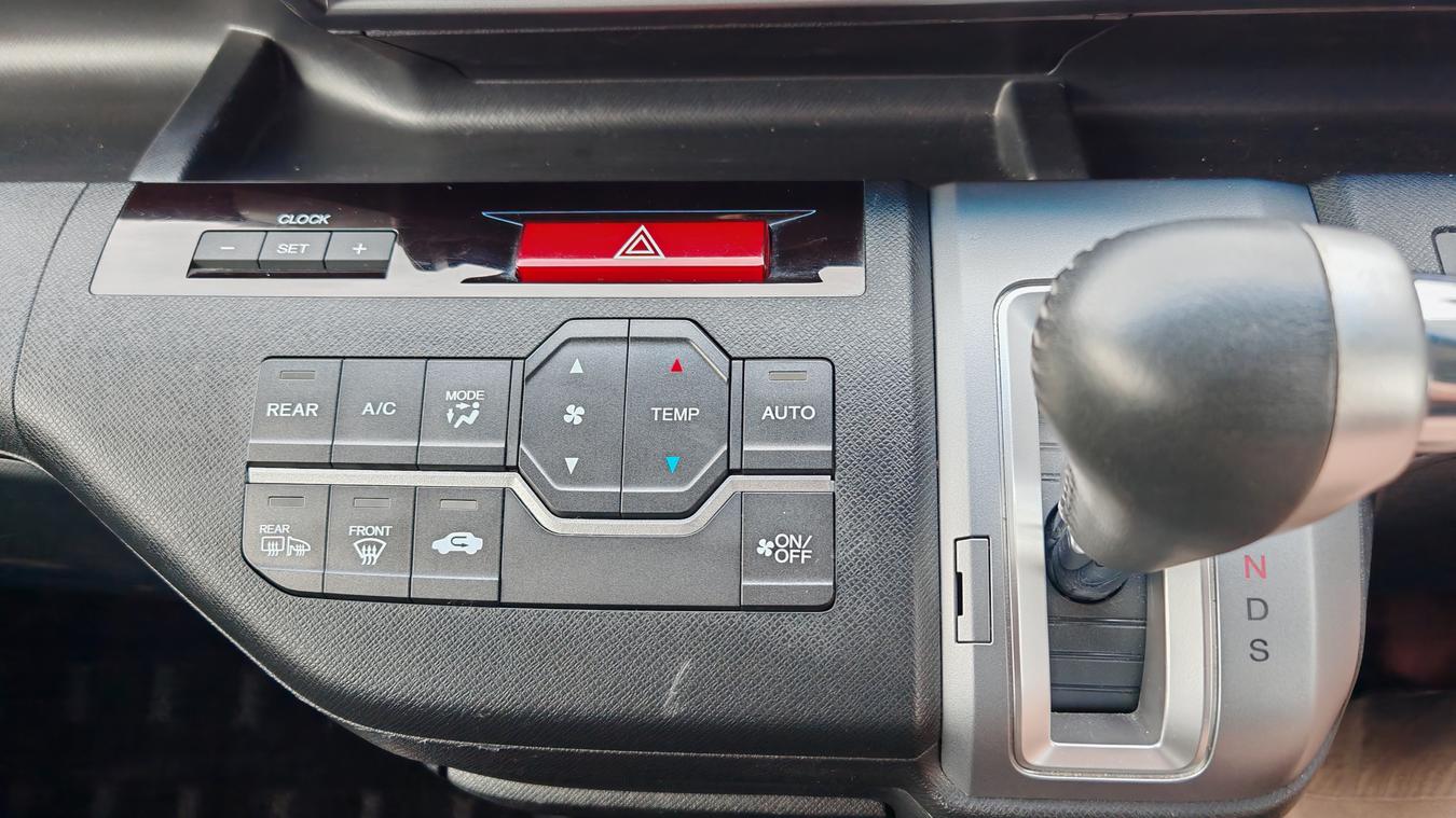 Used Honda Stepwgn STEPWGN 33