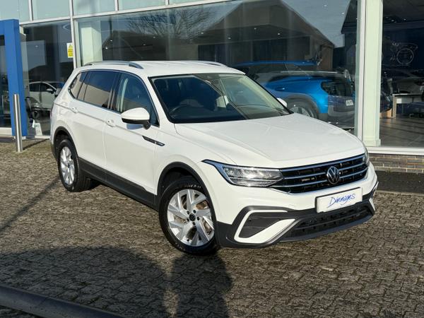 Used 2022 Volkswagen Tiguan Allspace 2.0 TDI Life SUV 5dr Diesel DSG Euro 6 (s/s) (150 ps) White at Dinnages