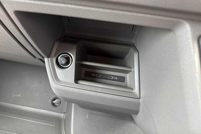 VOLKSWAGEN Crafter Photo 44