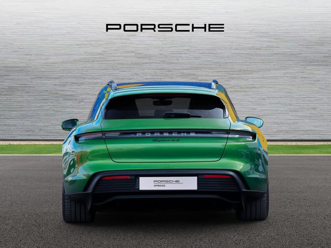 PORSCHE Taycan Photo 7