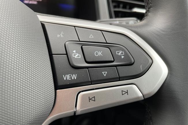 VOLKSWAGEN T-Roc Photo 22