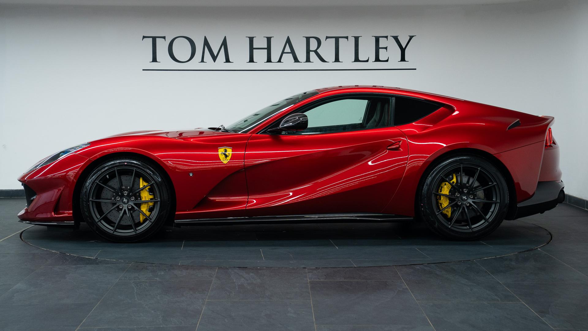 Ferrari 812 Superfast Photo b7479844-ec59-477c-bc7e-b7d951138dba.jpg