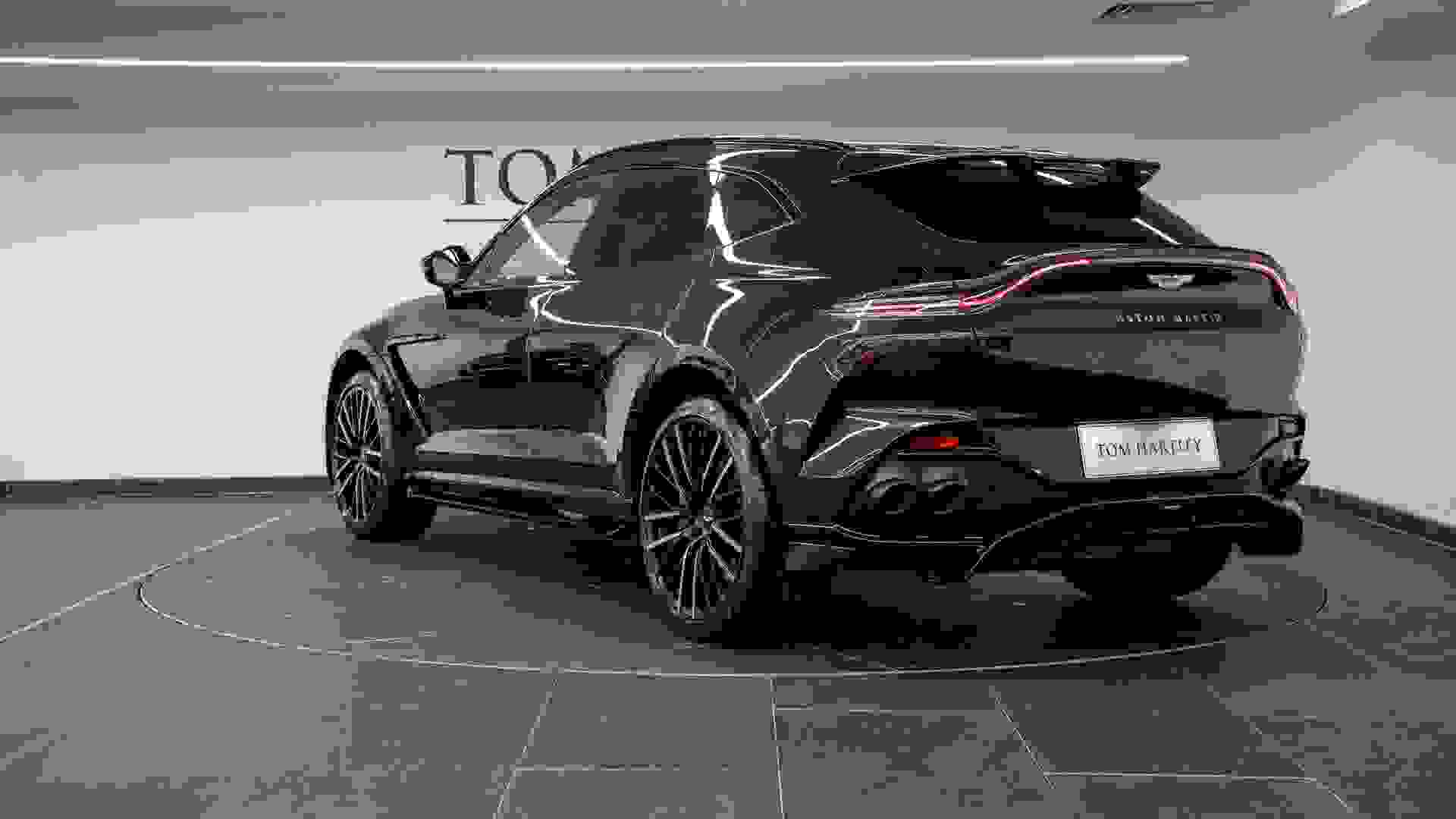 Aston Martin DBX Photo b74f685d-7500-45b1-ad72-3994da9fc3b7.jpg