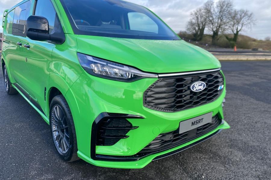 Ford TRANSIT CUSTOM Photo b756972f-e70d-4d62-9f1f-29649fb3e432.jpg