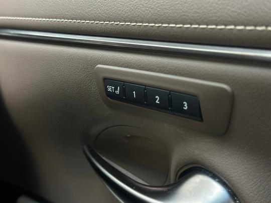 Lexus ES Photo b75bfee9-553d-483e-82e0-cb238a6255f2.jpg