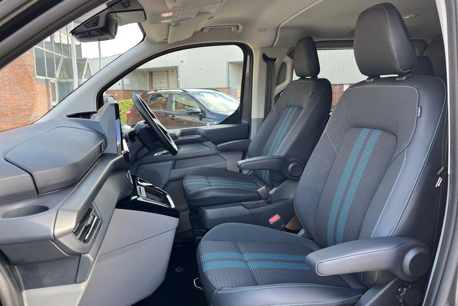 Used Ford TRANSIT CUSTOM L1DCIVPHEV08 29