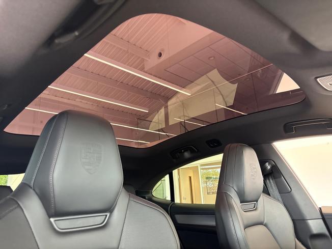Porsche Cayenne Electric Photo 43
