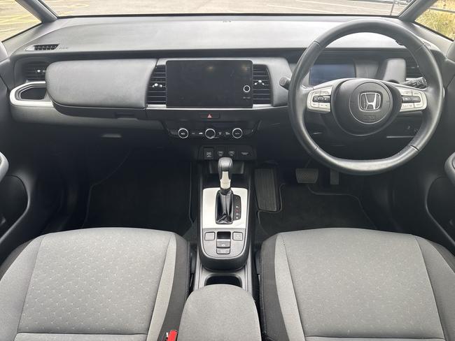 Honda Jazz Photo b76f2b0f-bbd1-4251-8bb1-4539361b5b65.jpg