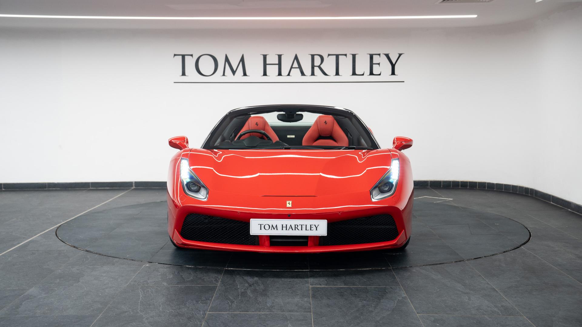 Ferrari 488 Photo b76f30f3-50e2-4775-ba0d-f2d6edeee923.jpg