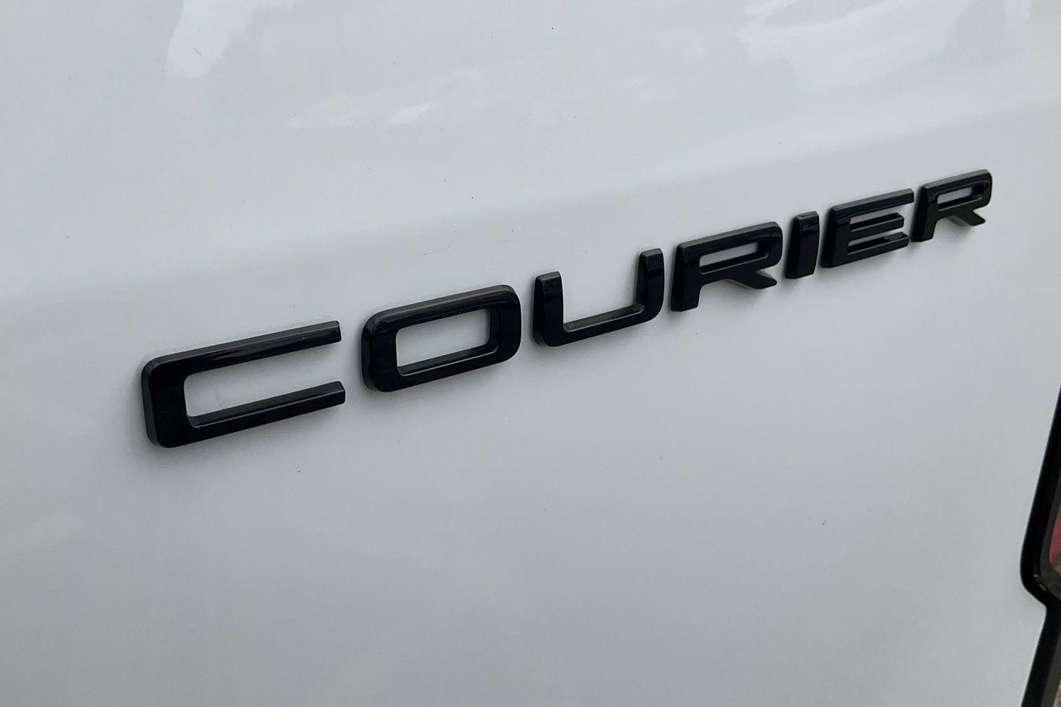 Ford TRANSIT COURIER Photo 20