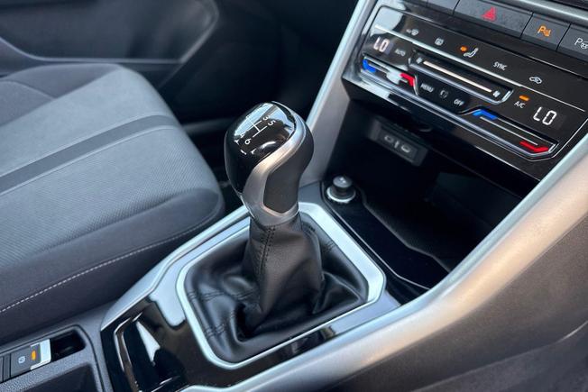 Volkswagen T-Roc Photo 29