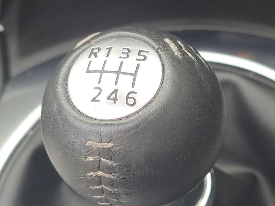 Mazda MX-5 Photo b77d1ae8-7358-4e09-8f80-7e6e91354414.jpg