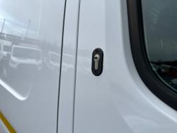 Mercedes-Benz Sprinter Photo 25