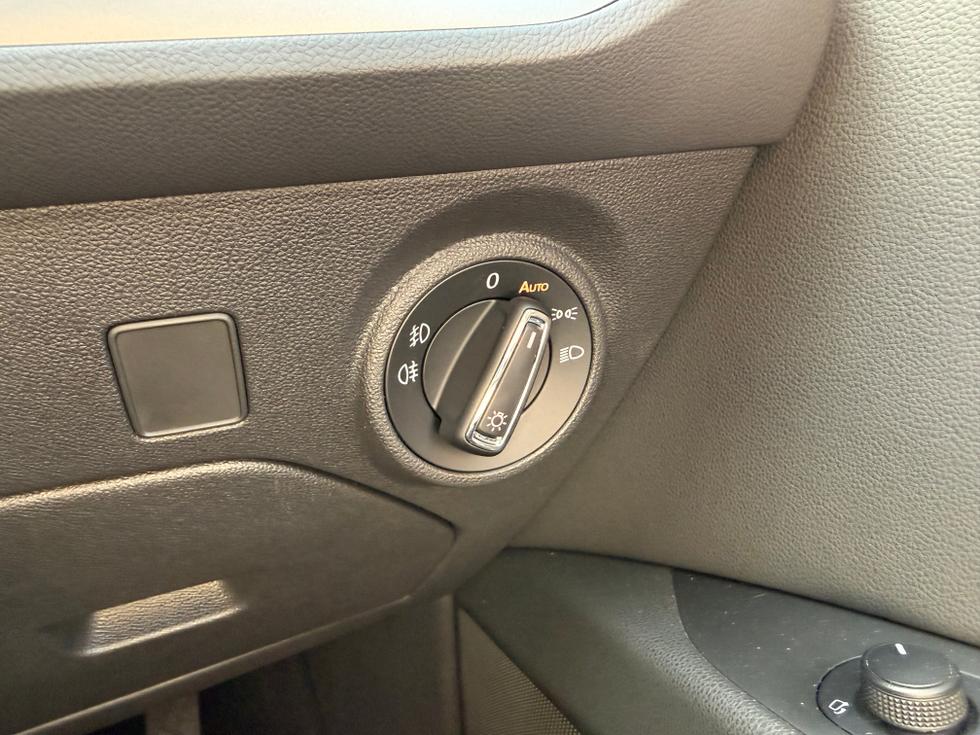 SEAT Leon Photo b7c10dc0-d8fb-43e8-9eb2-047f40002b23.jpeg