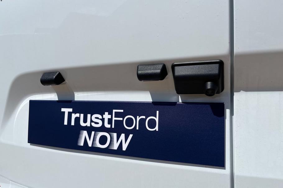 Used Ford Transit Custom YM75BZJ 15