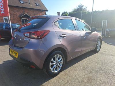 Mazda Mazda2 Photo 2