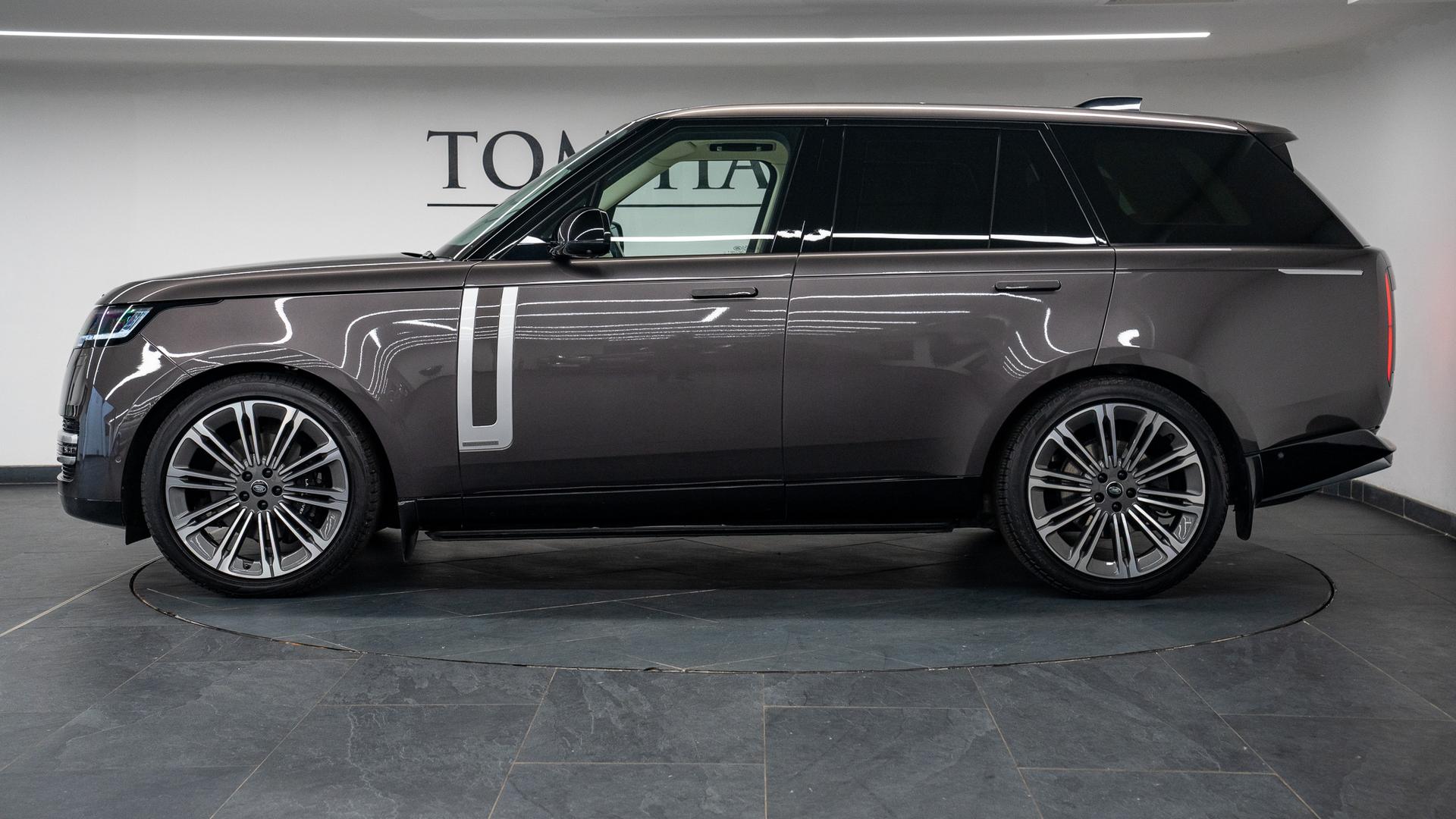 Land Rover Range Rover Photo b7ca636e-4cb9-4172-add1-d55f922c0fe5.jpg