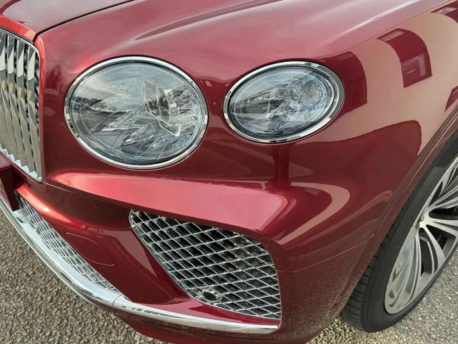 BENTLEY Bentayga Photo 15