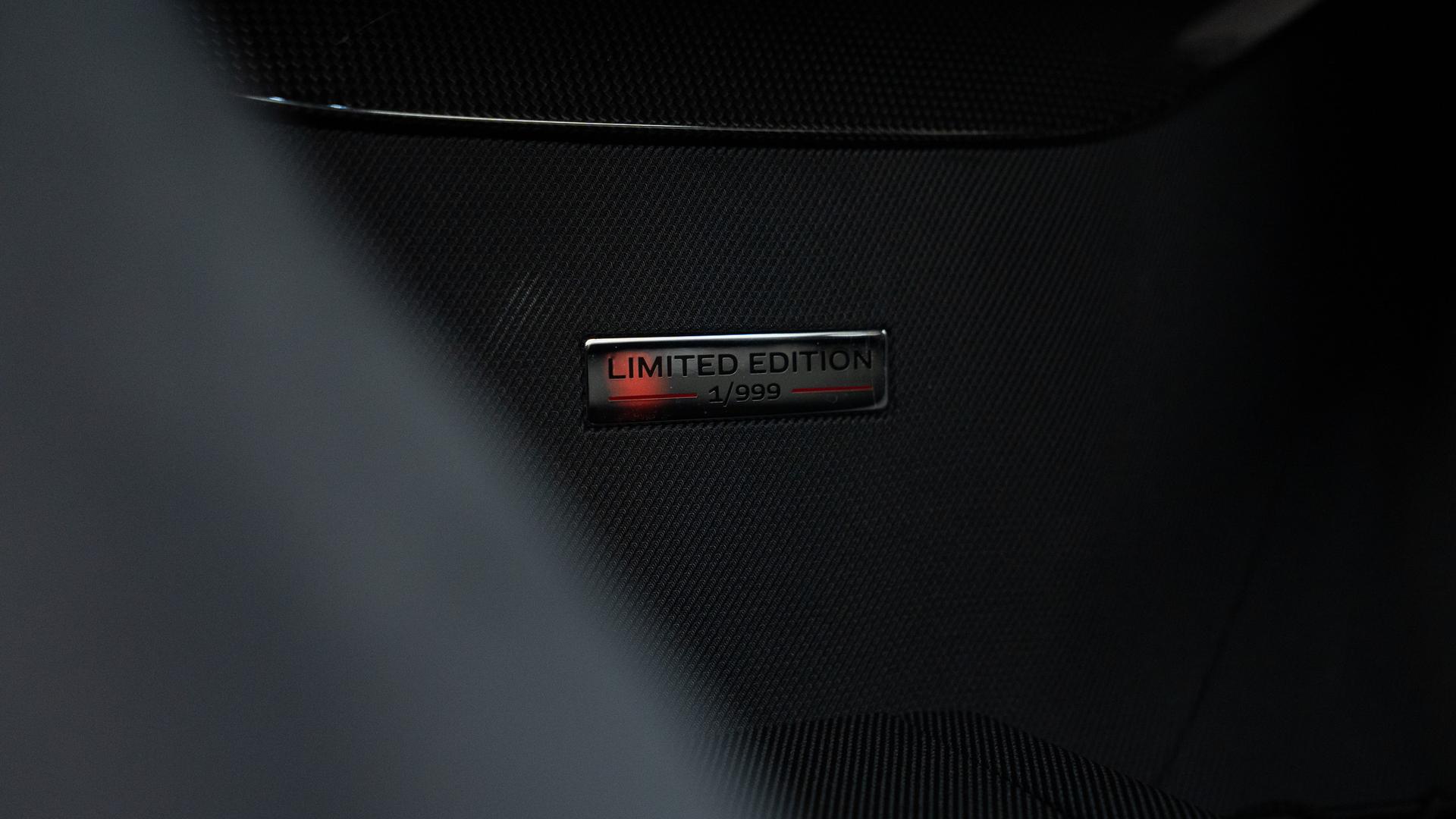 Ferrari 812 Photo b7e32be6-b02e-4bb2-9bb2-442da93ee83f.jpg