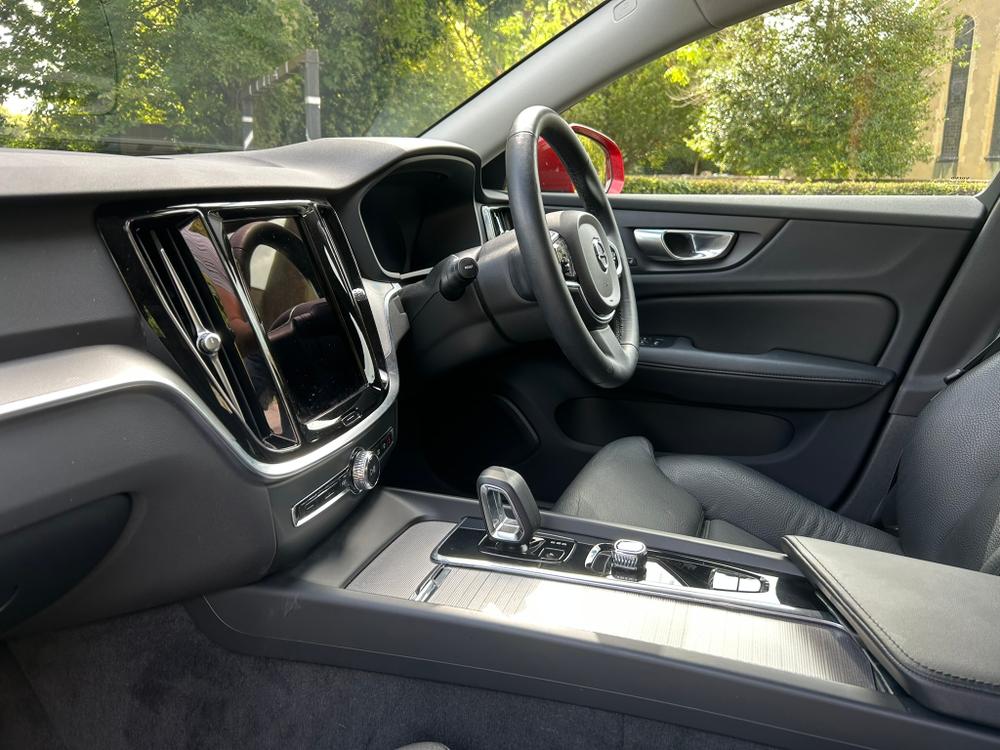 Used Volvo V60 Cross Country YM23KNX 23