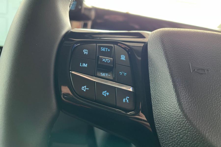 Ford TRANSIT CUSTOM Photo b80778cb-a97c-4854-ac5f-32b0d2a08d75.jpg