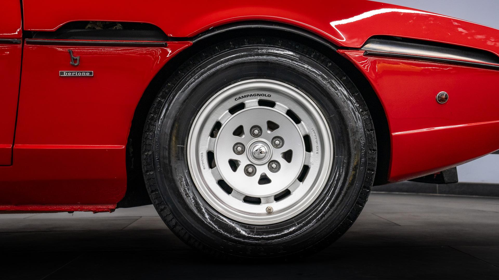 LAMBORGHINI Espada Photo b81fd618-5e35-4d78-a503-f3676ea49c60.jpg