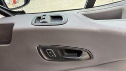 Ford Transit Photo 24