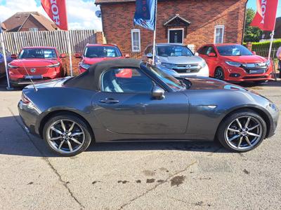 Mazda MX-5 Photo 1