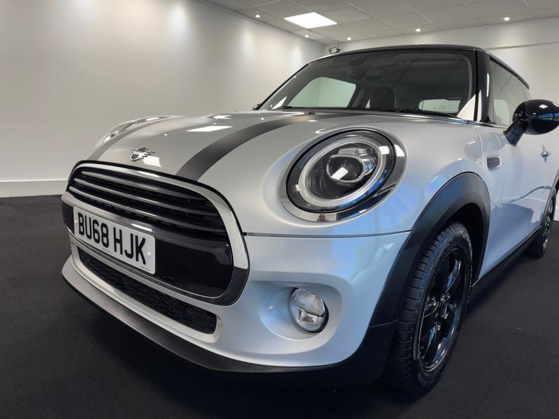 MINI Hatch Photo b854b0f9-43b5-488c-8f49-60b35b7aaaa8.jpg