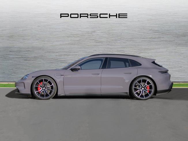 PORSCHE Taycan Photo 4