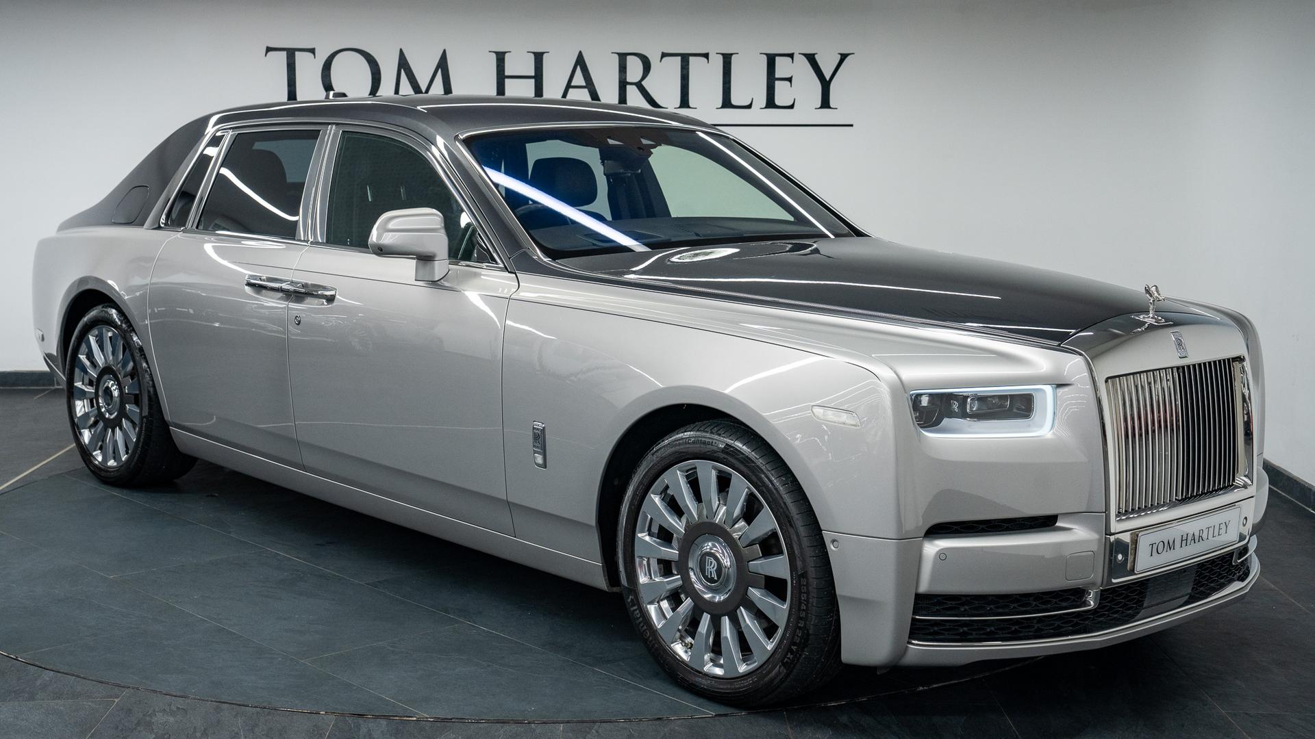 Rolls-Royce Phantom Photo b86a3f77-6a6f-4bb1-ad87-68a98bce421c.jpg