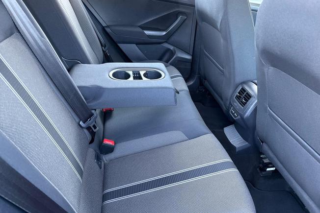 Volkswagen T-Roc Photo 25