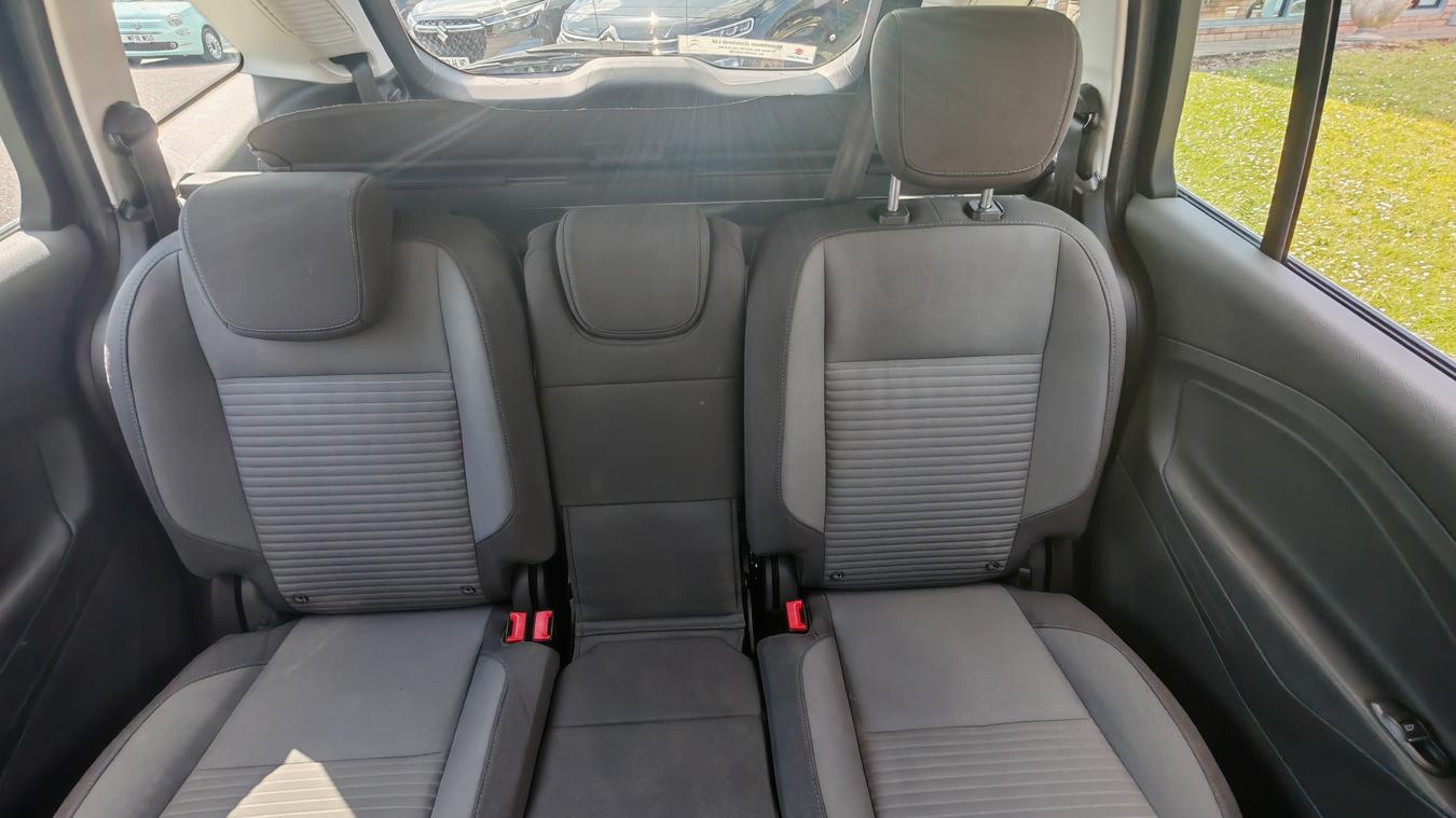Used Ford Grand C-Max AF19KPE 22