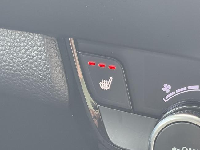 Honda Jazz Photo b8782f2e-b392-4b78-a03a-d95b59d9a8ec.jpg