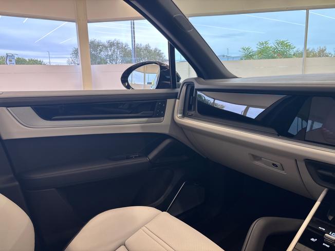PORSCHE Cayenne Photo 38