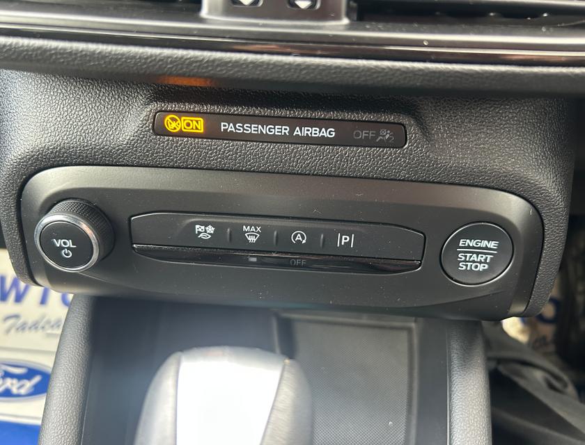Ford Focus Photo b884f5c6-6b00-41bf-ae76-65ead2db7d75.jpg