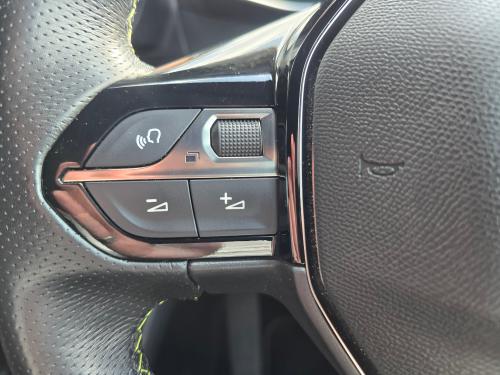 Peugeot E-208 Photo b888efc8-da16-4a82-98a7-fc1738f8df23.jpg