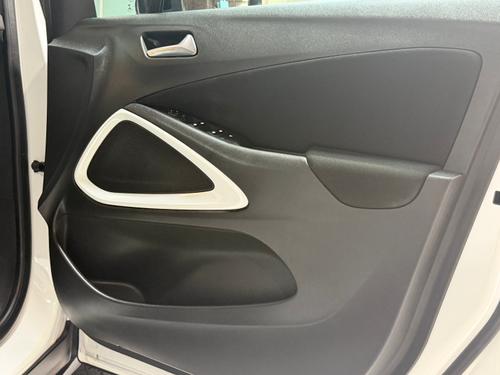 Vauxhall Crossland X Photo b896f3a1-082a-40c7-b410-bf73df84445e.jpeg