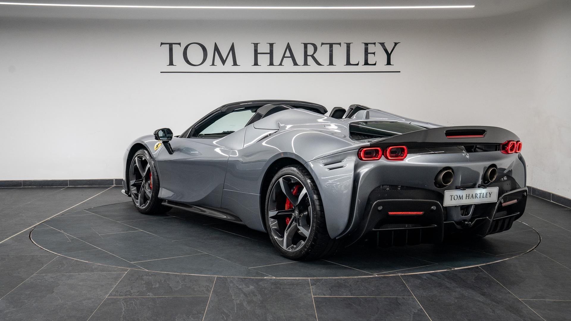 Ferrari SF90 Spider Photo b8a22fcd-e3f0-4a4c-930e-46d1c7a91bdf.jpg