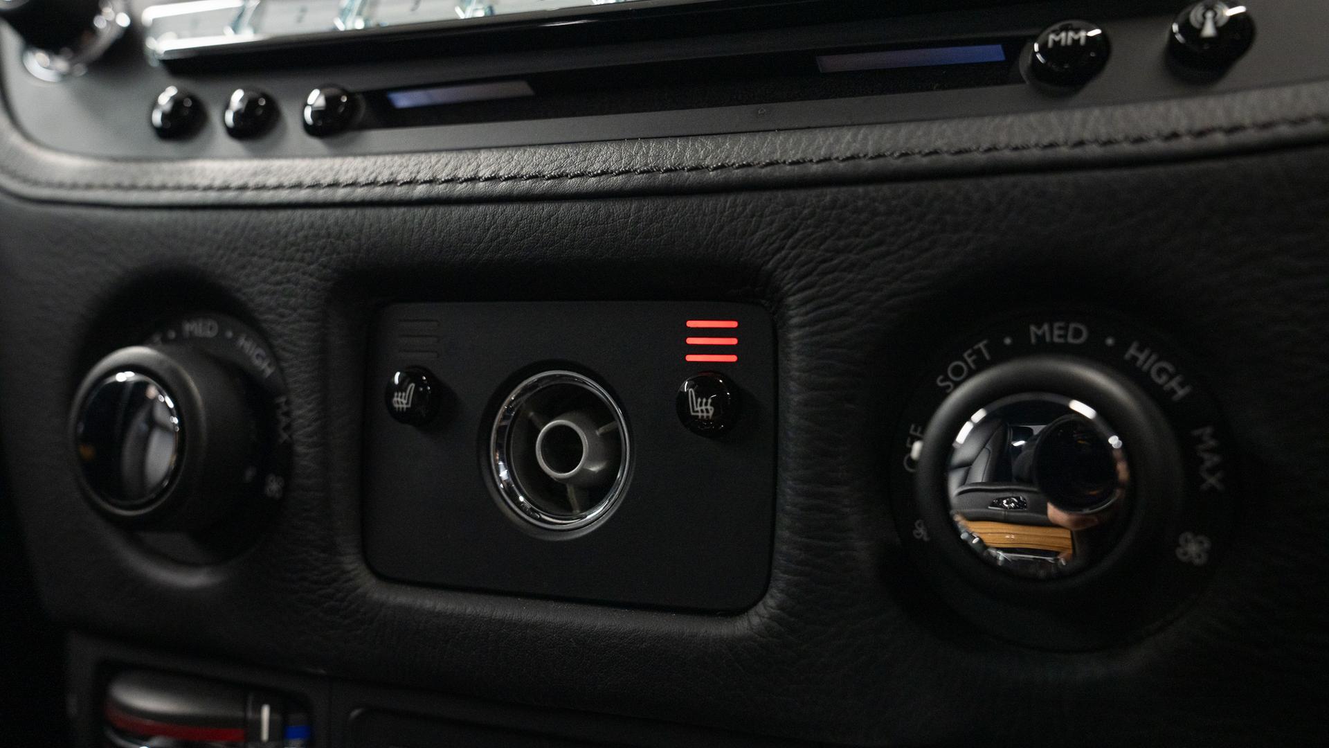 Rolls-Royce Ghost Photo b8a5e44e-b876-41f6-b6ac-8f4c3d34ee95.jpg