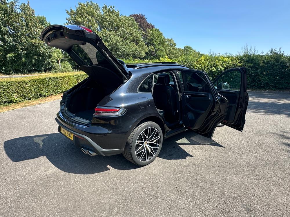 Used Porsche Macan RO22EWX 20