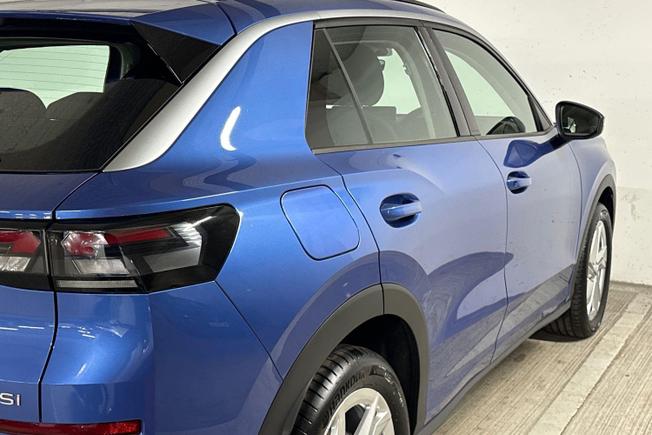 VOLKSWAGEN T-Roc Photo 28
