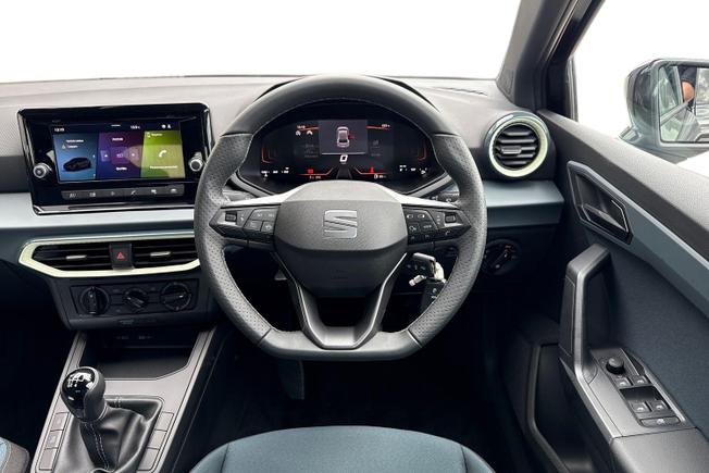 SEAT Ibiza Photo 11