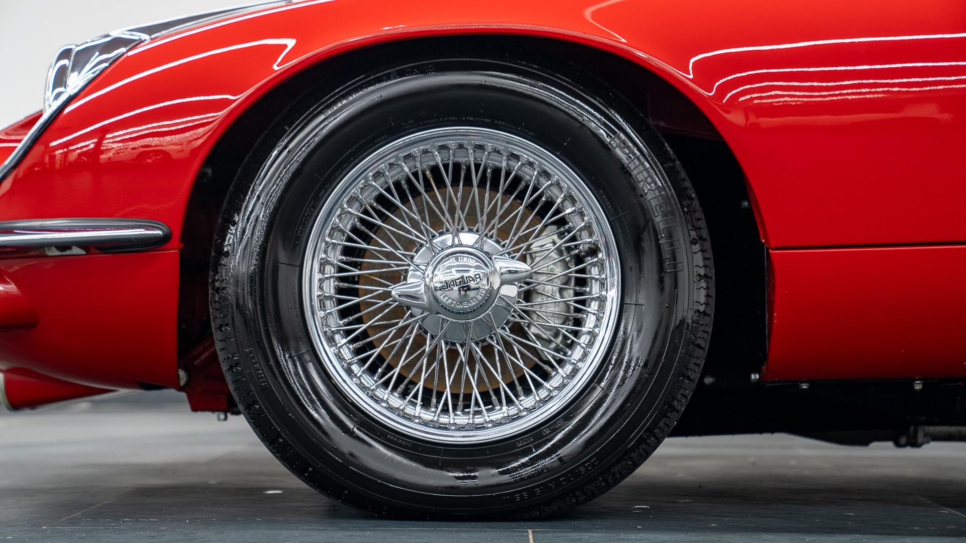 Jaguar E-Type Photo b8b49342-a423-4ecc-af7f-86a5ac05820a.jpg