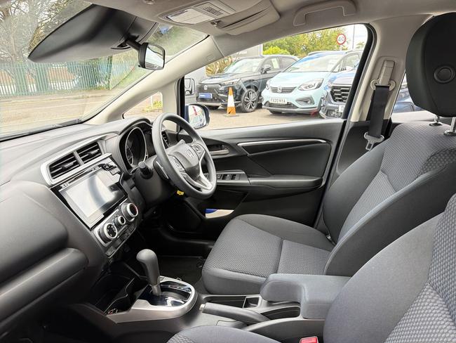 Honda Jazz Photo b8c7d002-1a29-429d-a4a4-695fd6a2be02.jpg