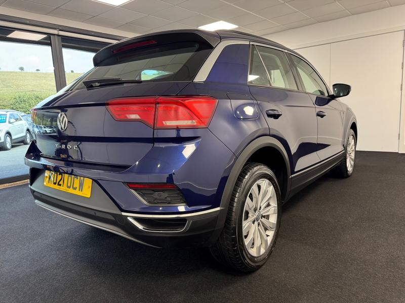 Volkswagen T-Roc Photo b8ddfd64-014f-49c2-bb75-cf11ea2992aa.jpg