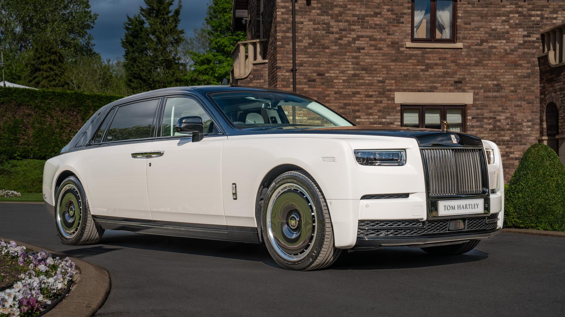Rolls-Royce Phantom EWB Photo b8eb48b5-0116-4177-8ae8-52c5b14c6736.jpg